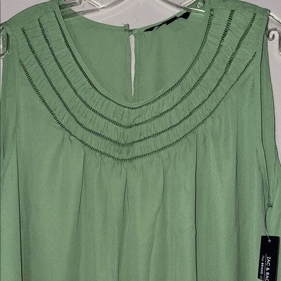 Zac & Rachel Green Pleated Blouse - Picture 6 of 11